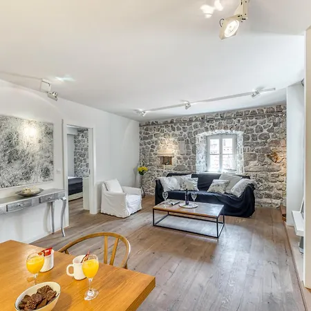 Time Old Town Appartement *